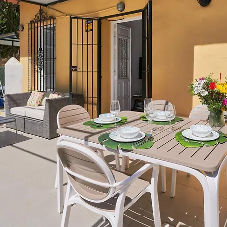 Villa Rosita Suites En Playa De La Malagueta Con Terraza Malaga Exterior photo